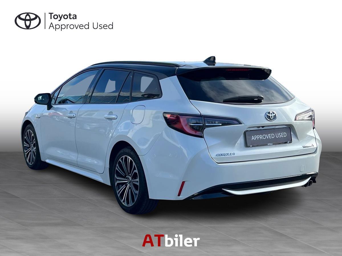 Hvid Toyota Corolla fra 2019