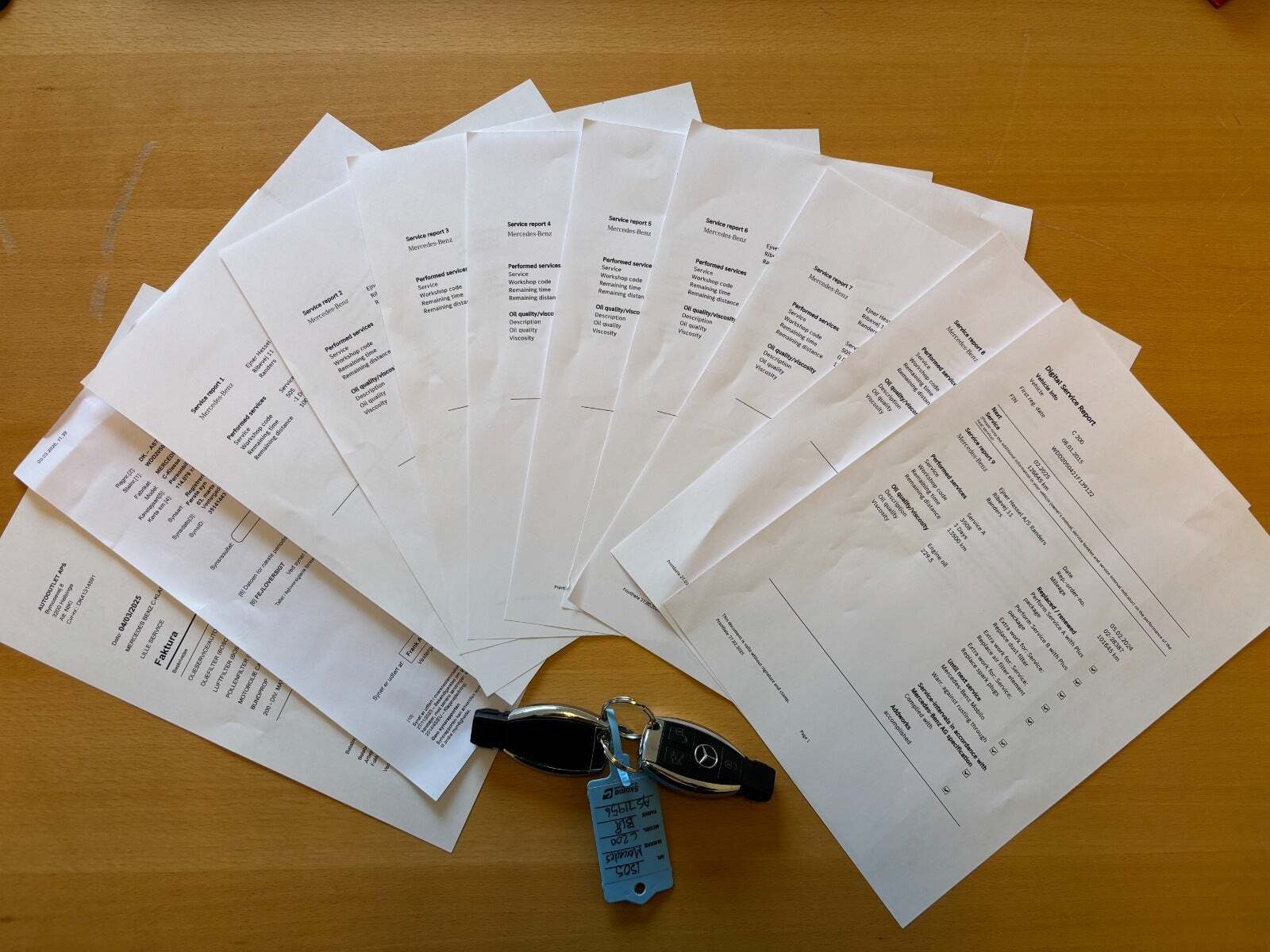 Blå Mercedes C200 fra 2015