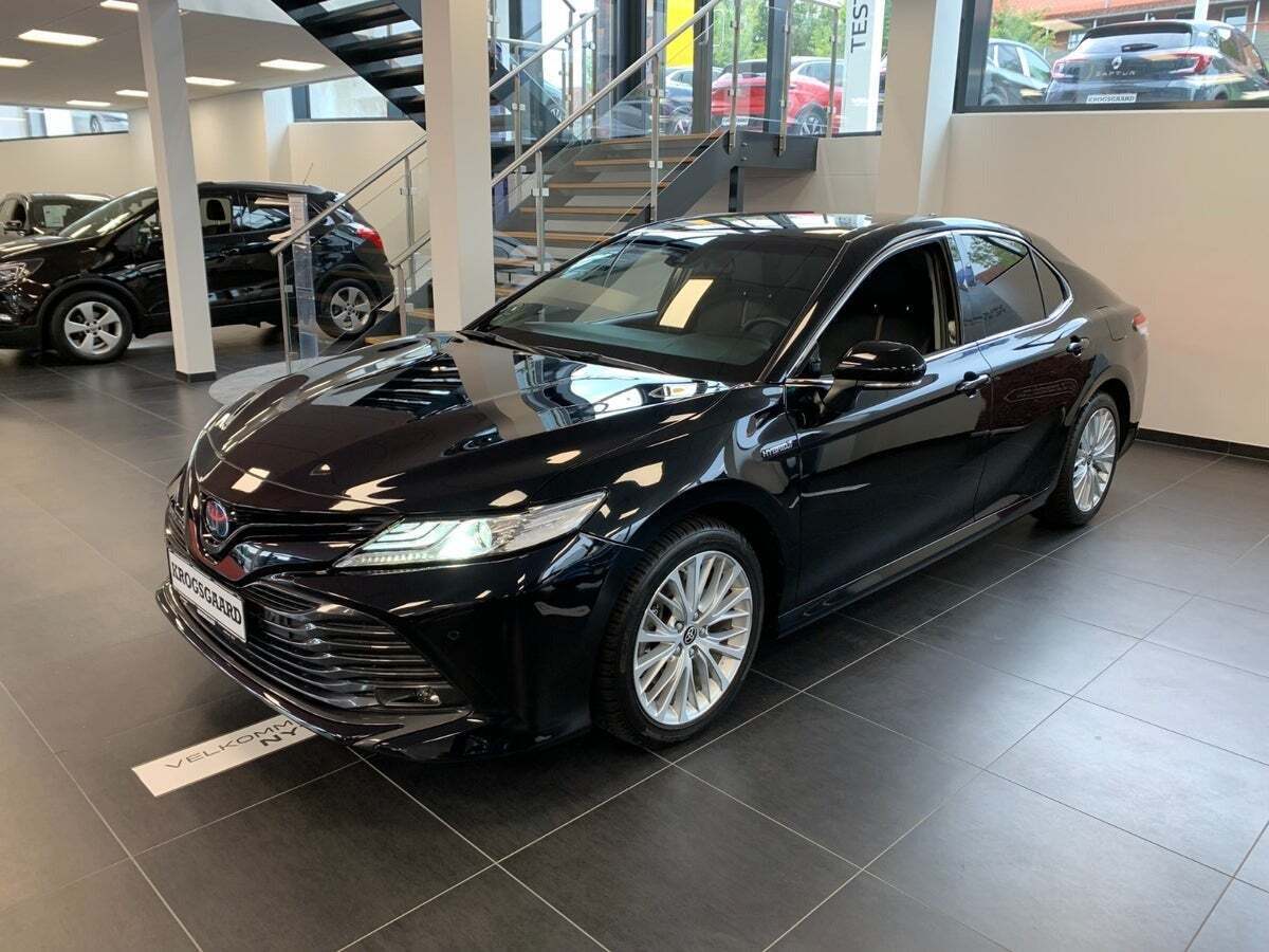 undefined Toyota Camry fra 2020