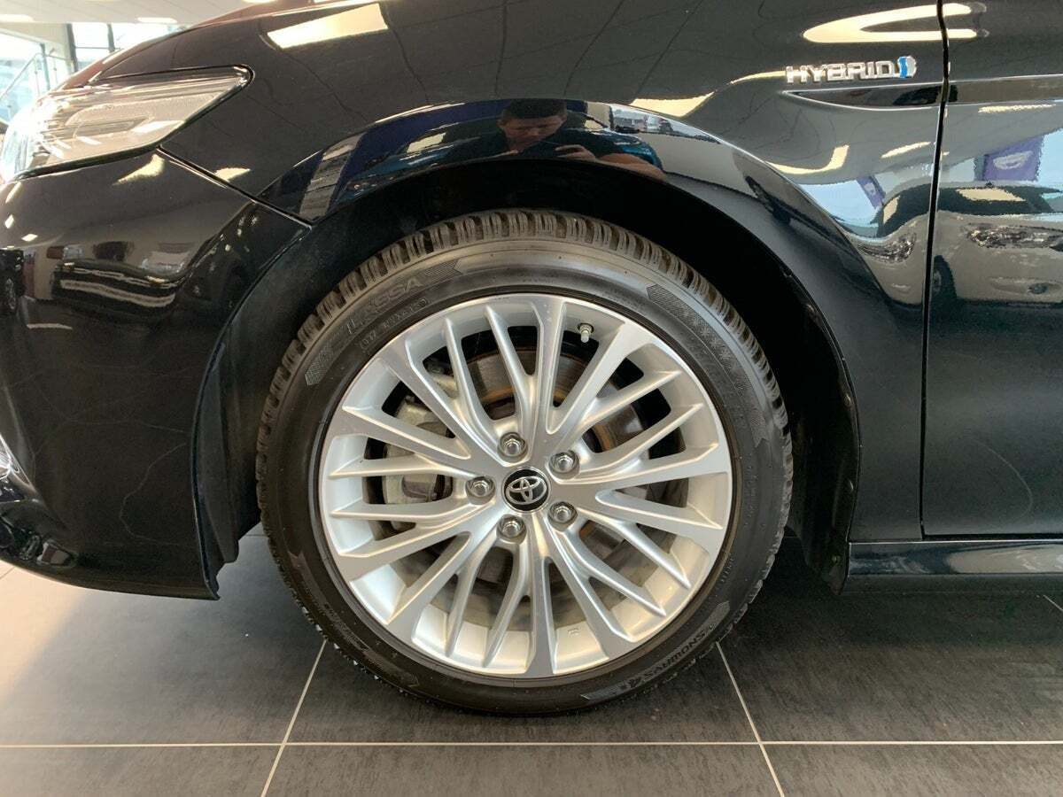 undefined Toyota Camry fra 2020