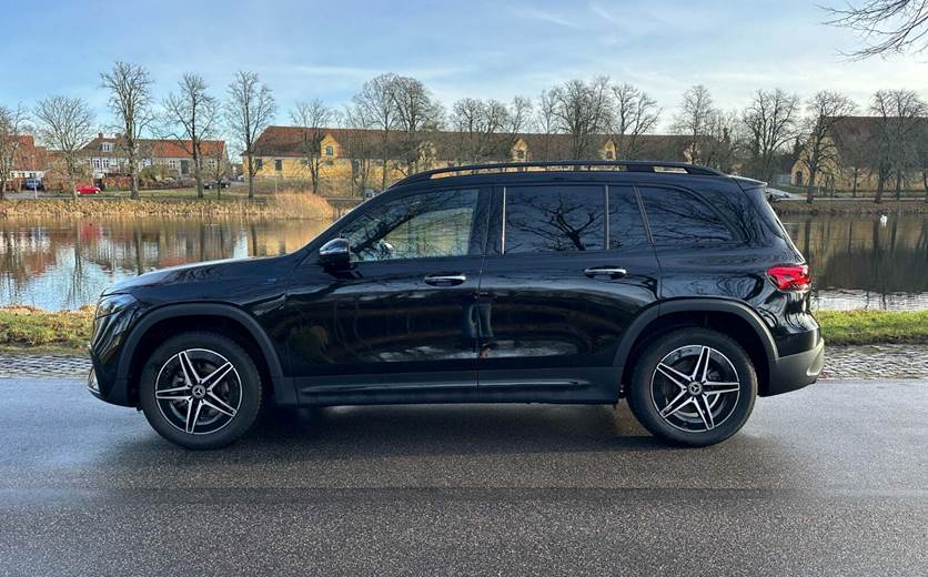 Mercedes EQB350