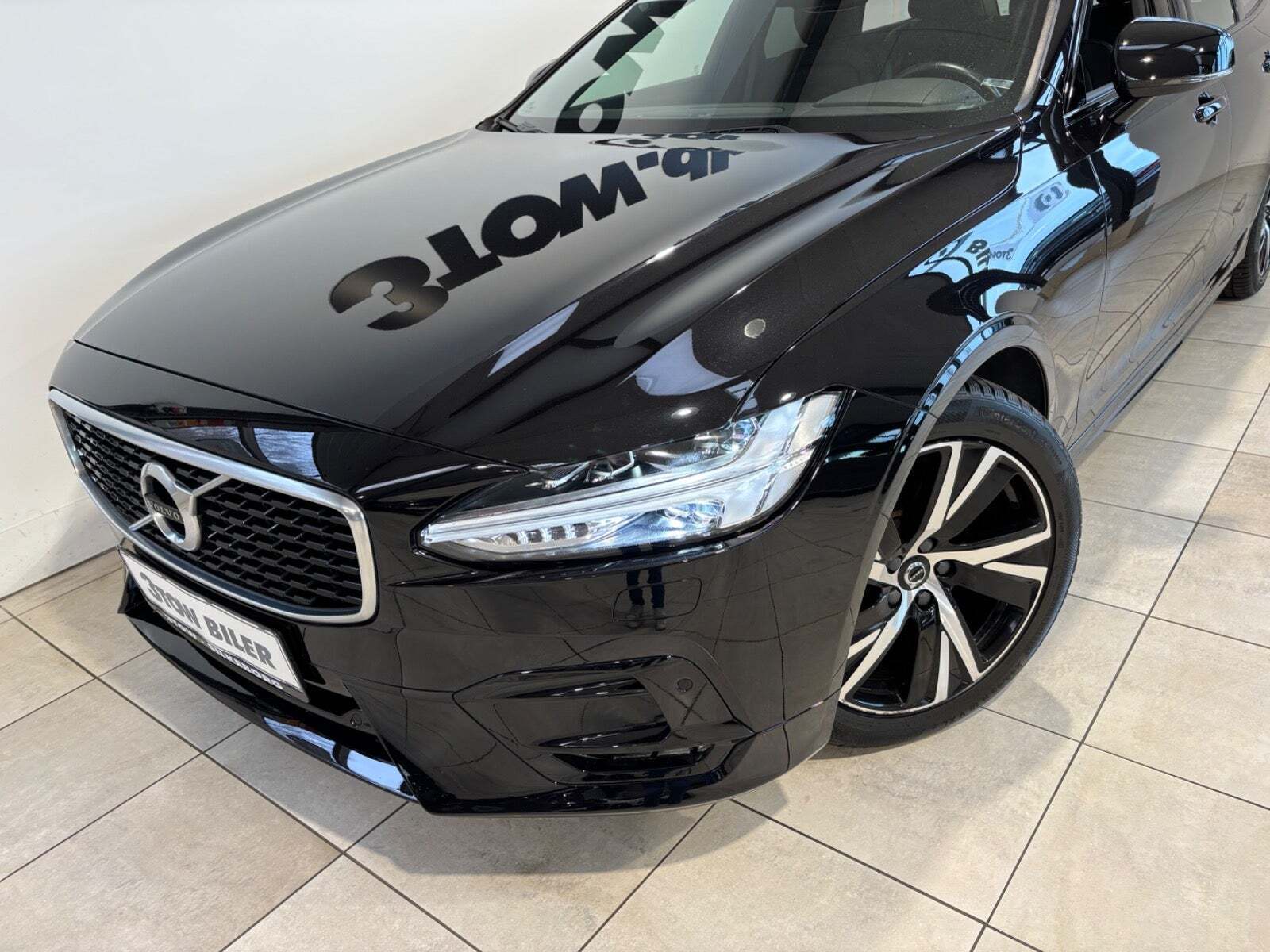Sort Volvo V90 fra 2020