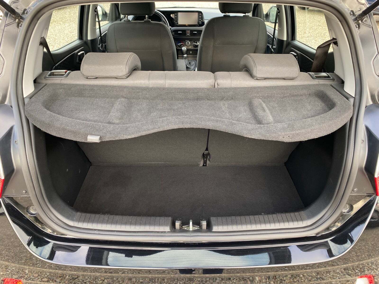 Sort Hyundai i10 fra 2023