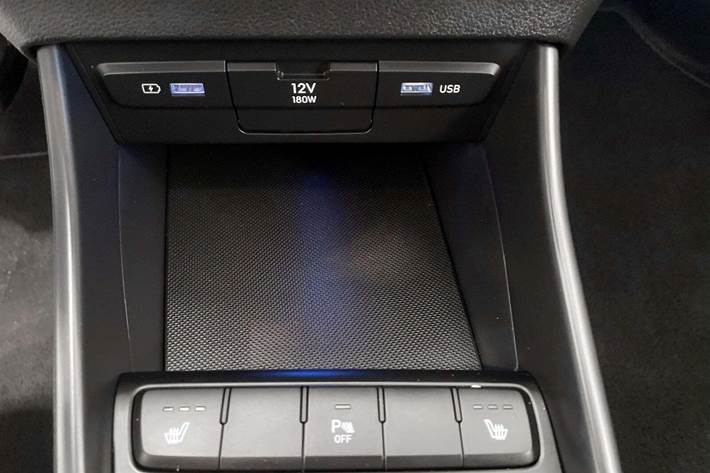 Hvid Hyundai Bayon fra 2022