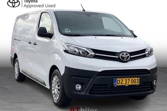 Hvid Toyota ProAce fra 2024