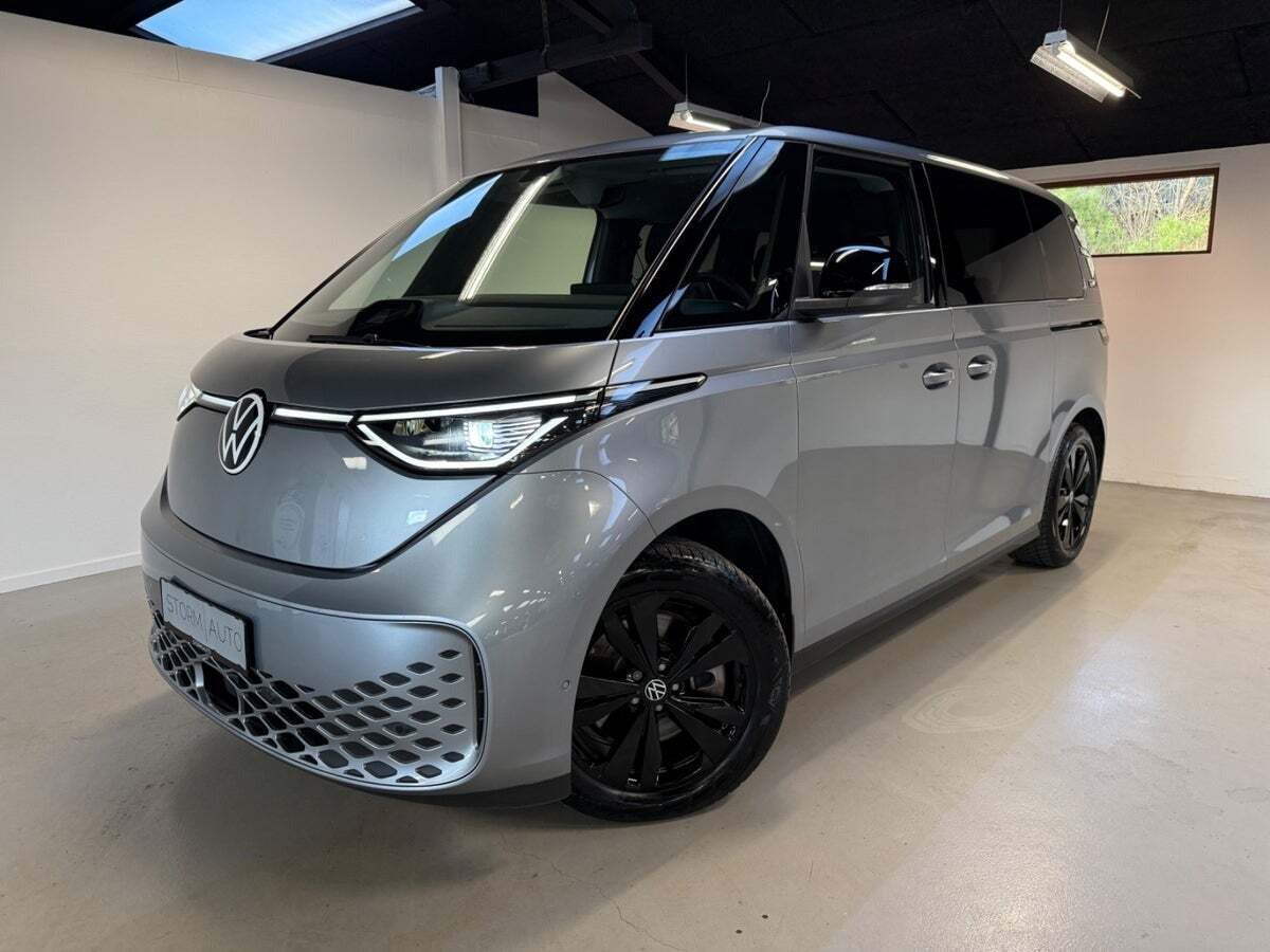 Sølv VW ID.Buzz fra 2023 set udefra