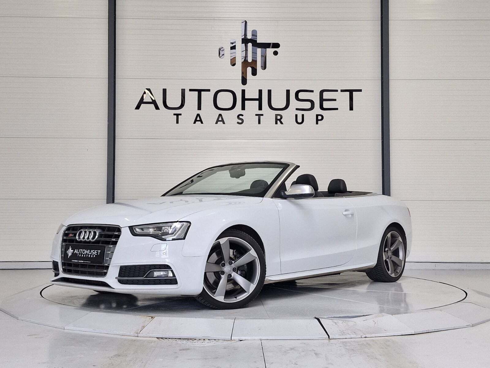 undefined Audi S5 fra 2012 set udefra