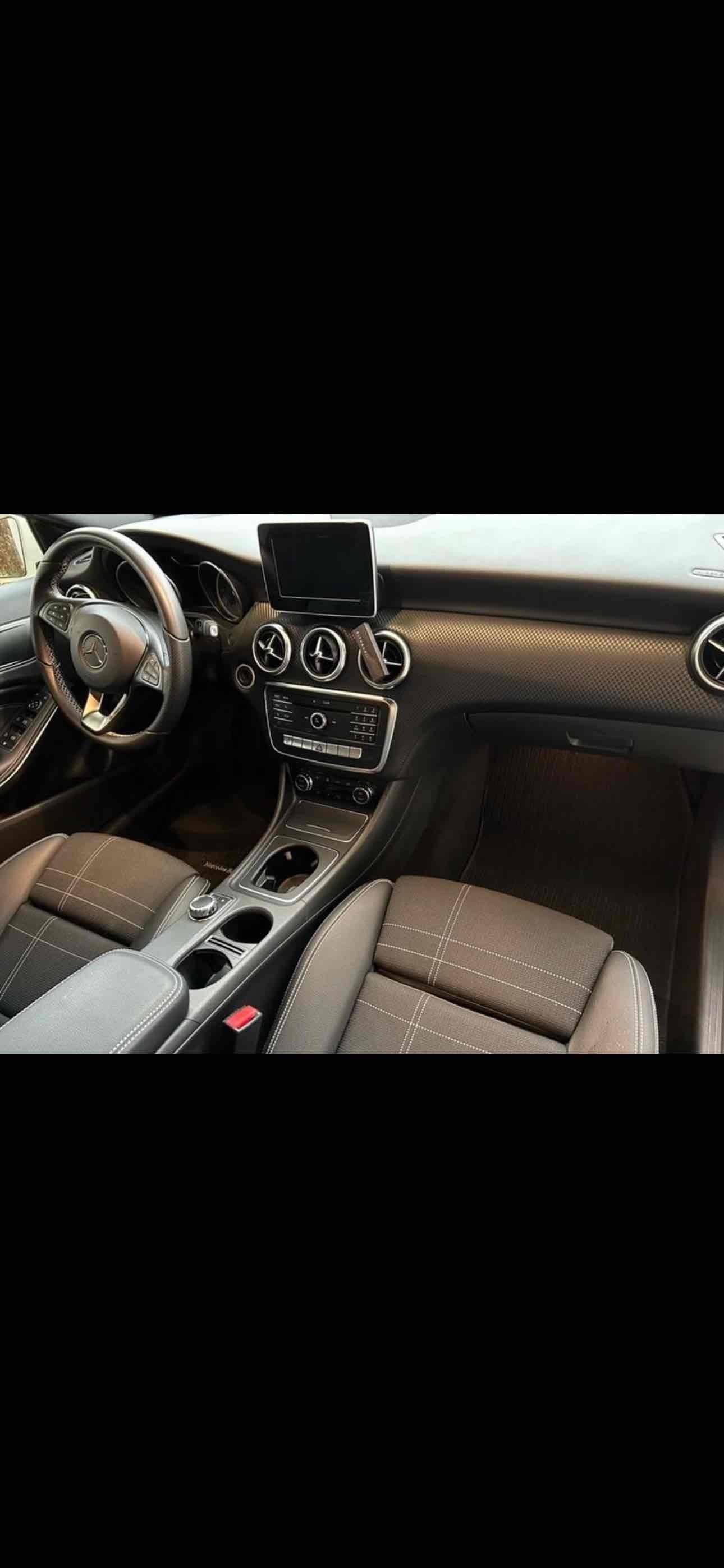 Hvid Mercedes A-Klasse fra 2017