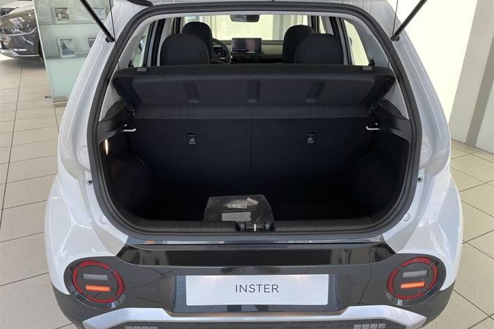 Hvid Hyundai Inster fra 2025