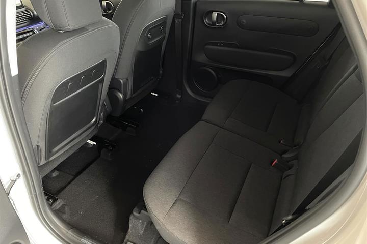 Hvid Hyundai Inster fra 2025