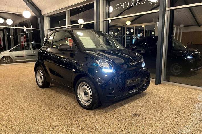 Sort Smart Fortwo fra 2021 set udefra