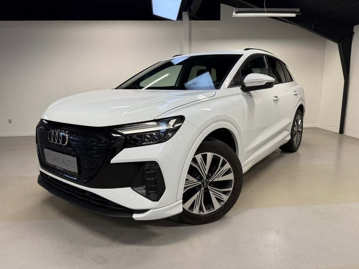 Hvid Audi Q4 e-tron fra 2021 set udefra