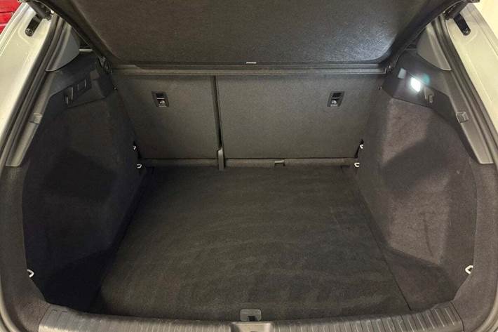 Hvid Audi Q4 e-tron fra 2021