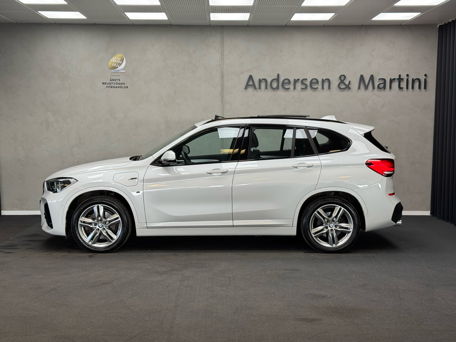 Hvid BMW X1 fra 2021