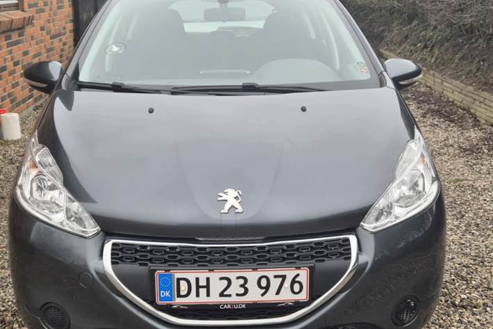 Sort Peugeot 208 fra 2013