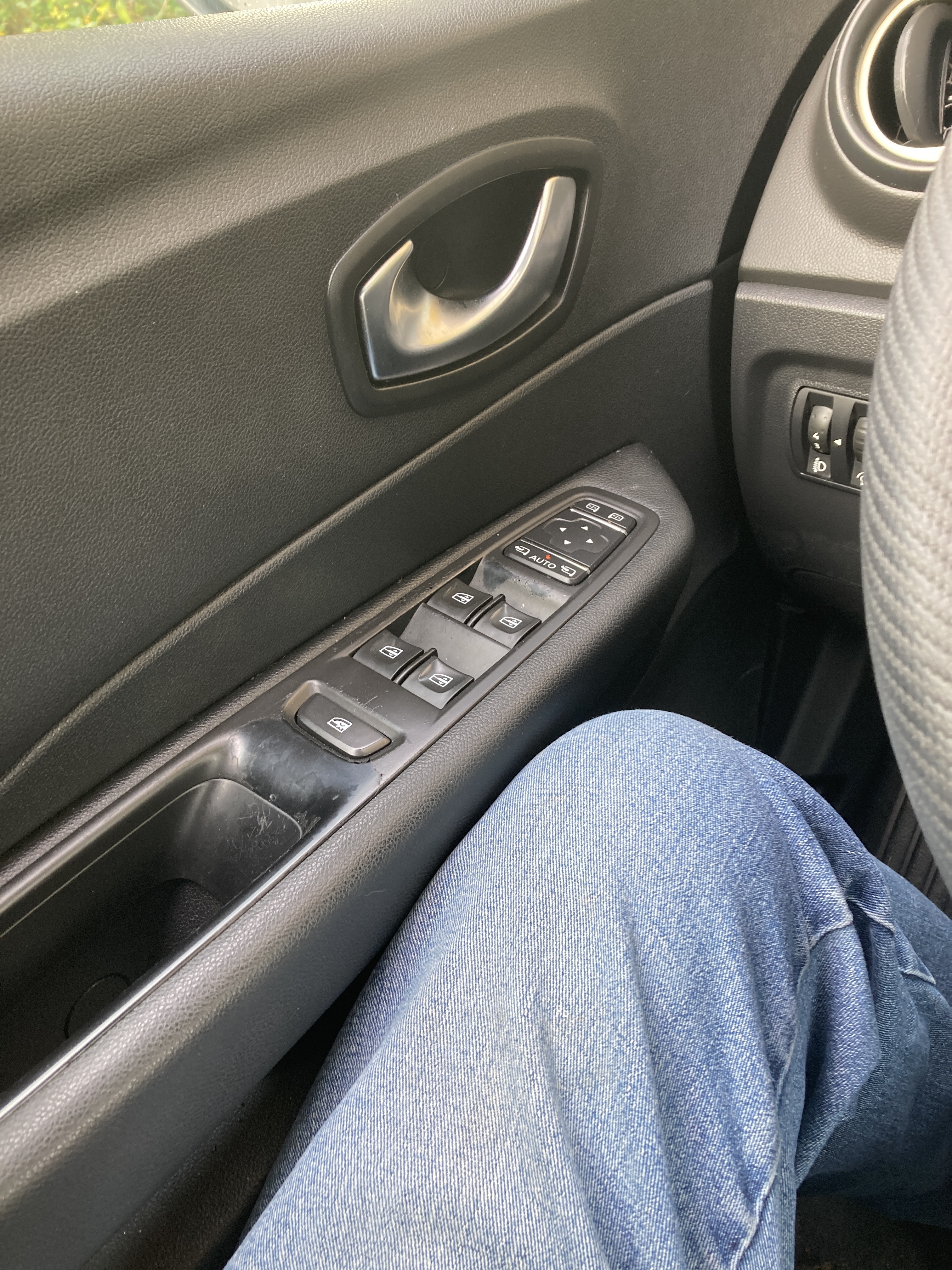 Brun Renault Captur fra 2018