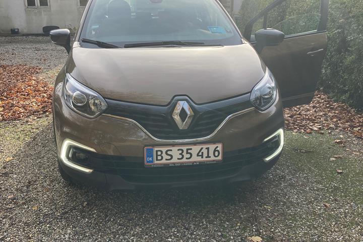 Brun Renault Captur fra 2018