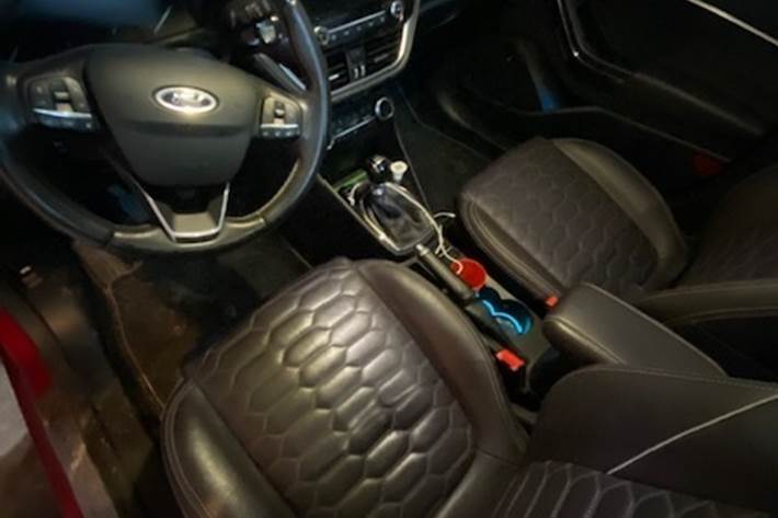 Rød Ford Fiesta fra 2017