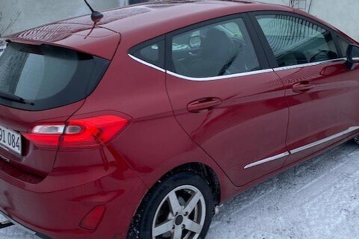 Rød Ford Fiesta fra 2017