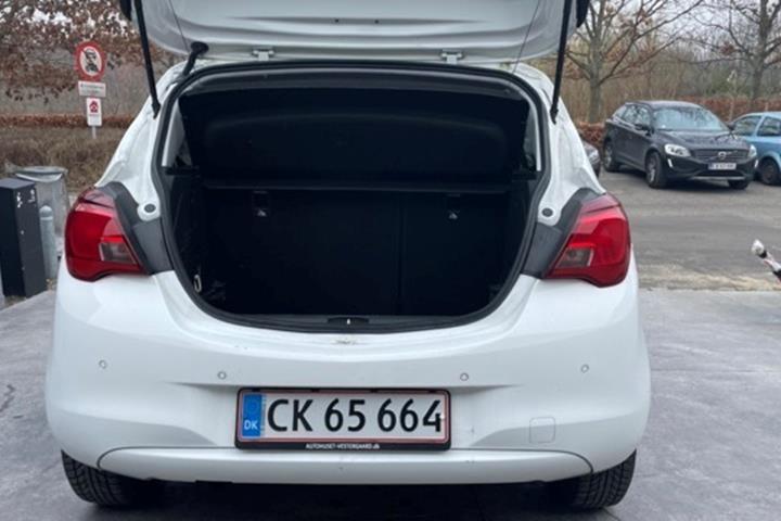 Hvid Opel Corsa fra 2019