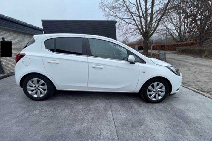 Hvid Opel Corsa fra 2019