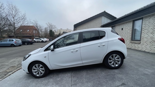 Hvid Opel Corsa fra 2019