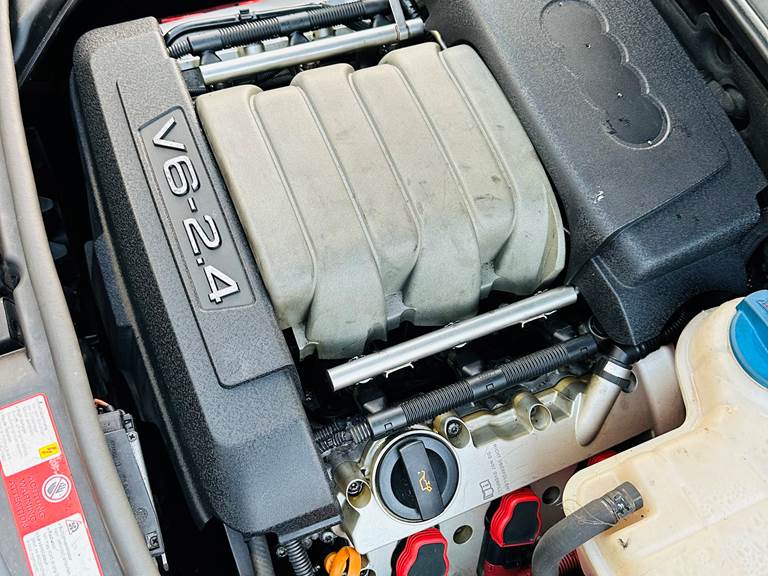 Audi A 6 4,0 2,4 V6 AUT.