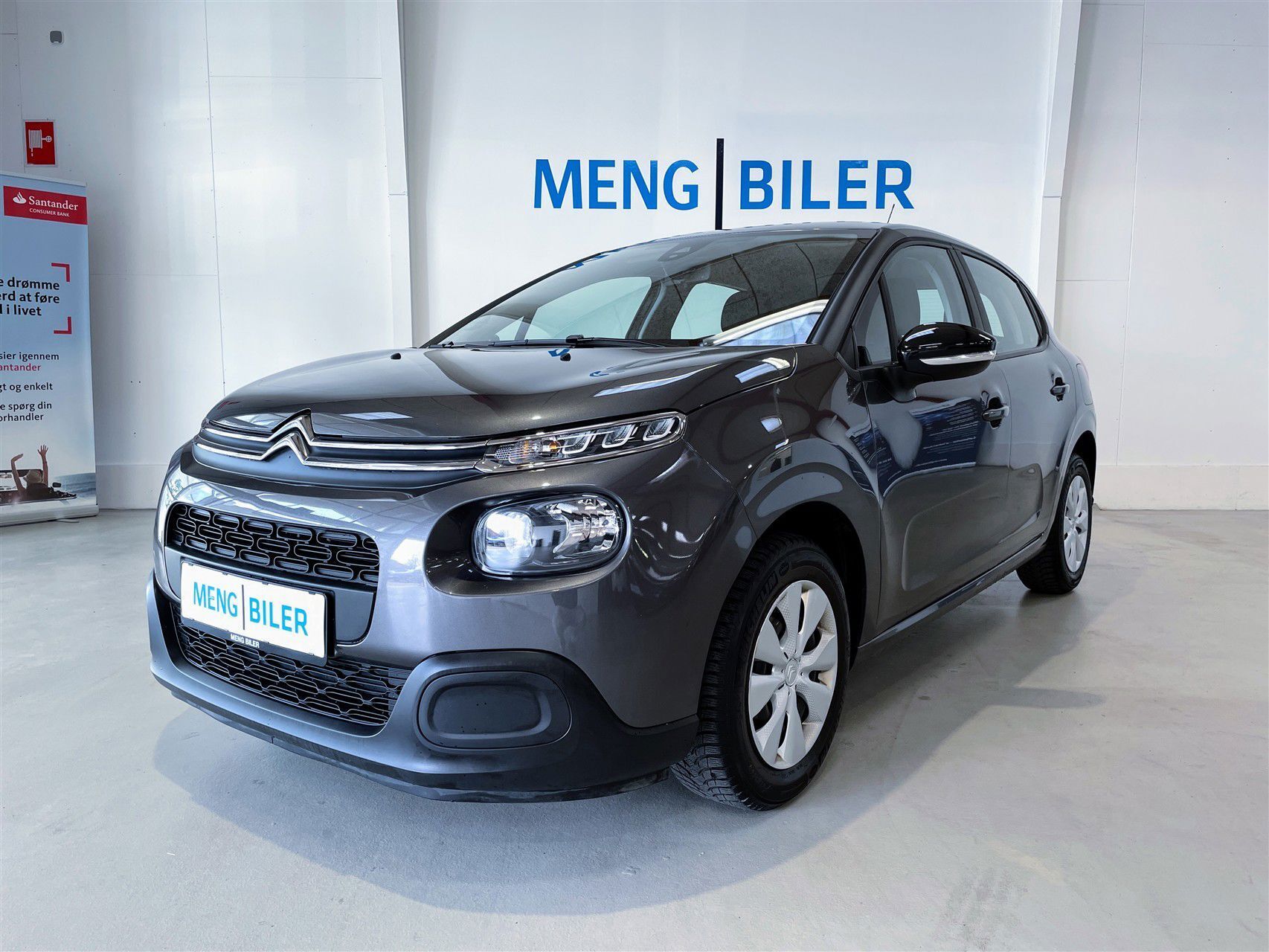 Grå Citroën C3 fra 2019 set udefra