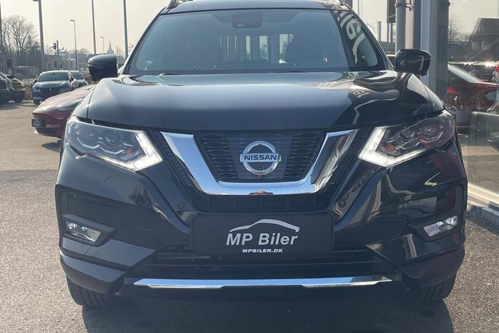 Sort Nissan X-Trail fra 2018