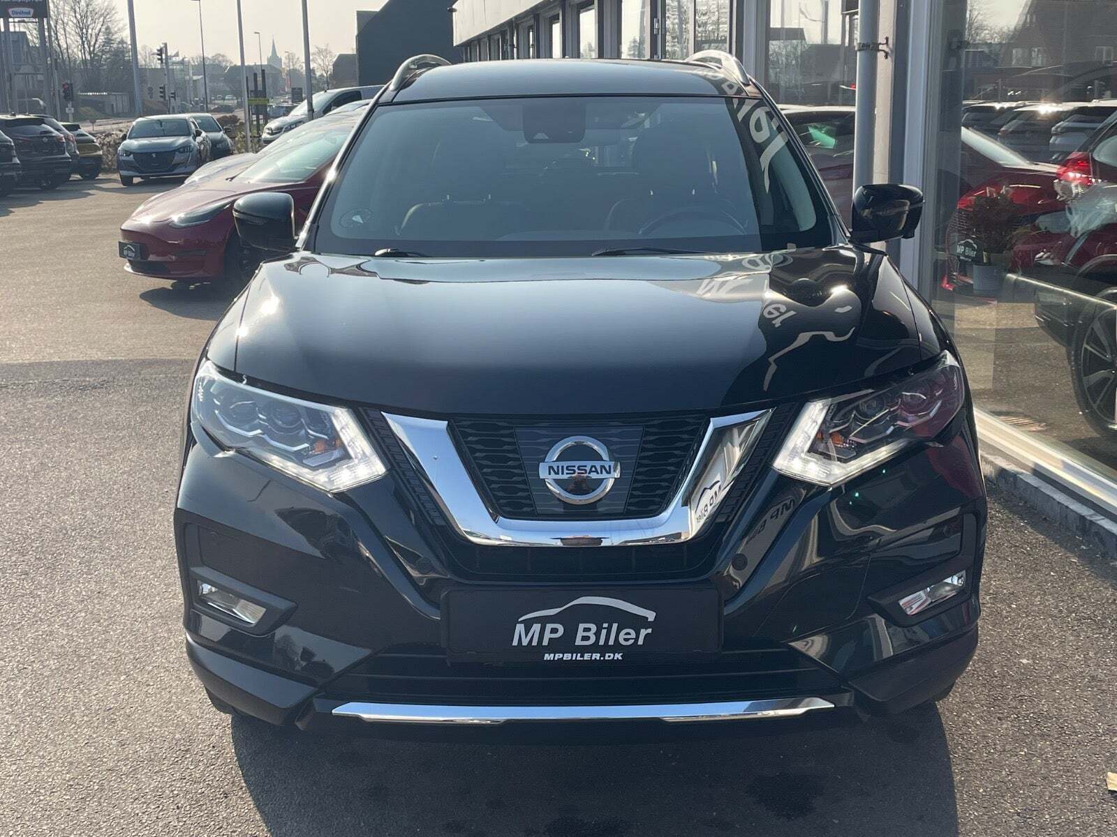 Sort Nissan X-Trail fra 2018