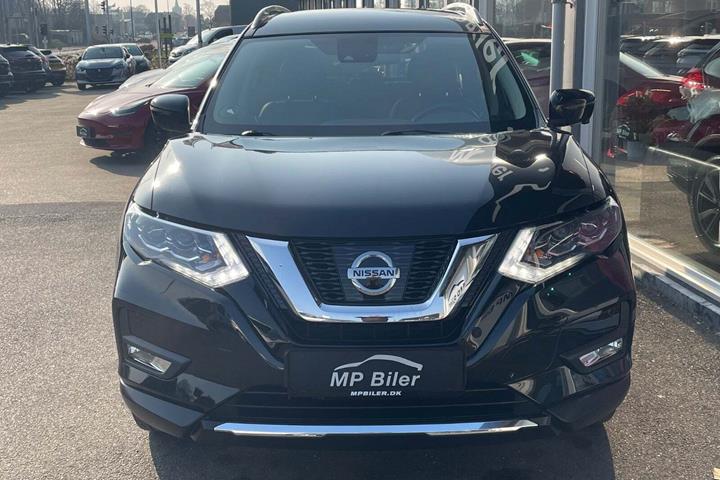 Sort Nissan X-Trail fra 2018