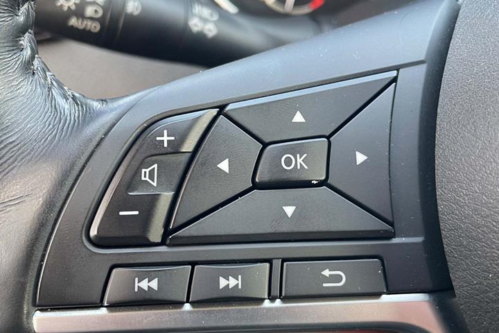Sort Nissan X-Trail fra 2018