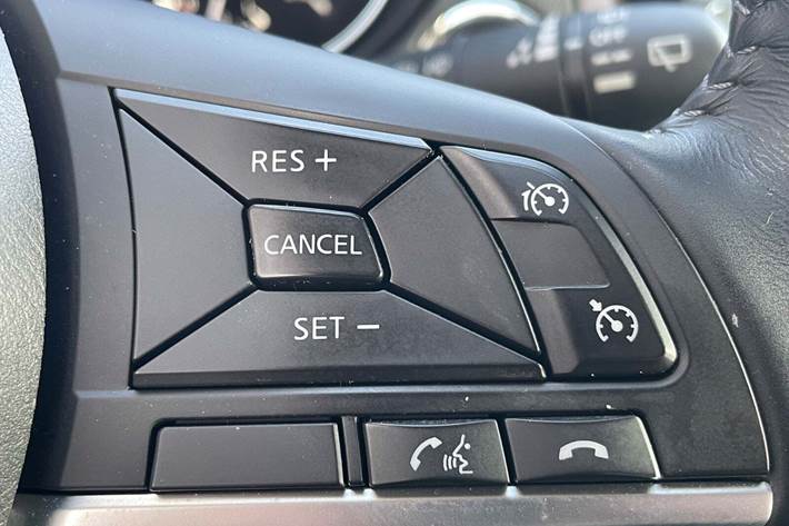 Sort Nissan X-Trail fra 2018