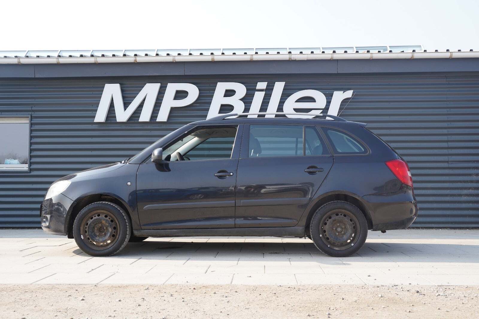 Sort Skoda Fabia fra 2009