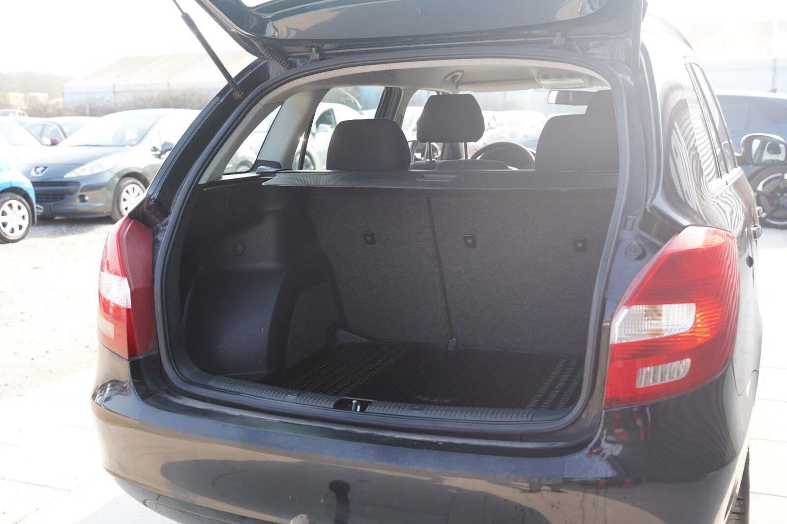 Sort Skoda Fabia fra 2009