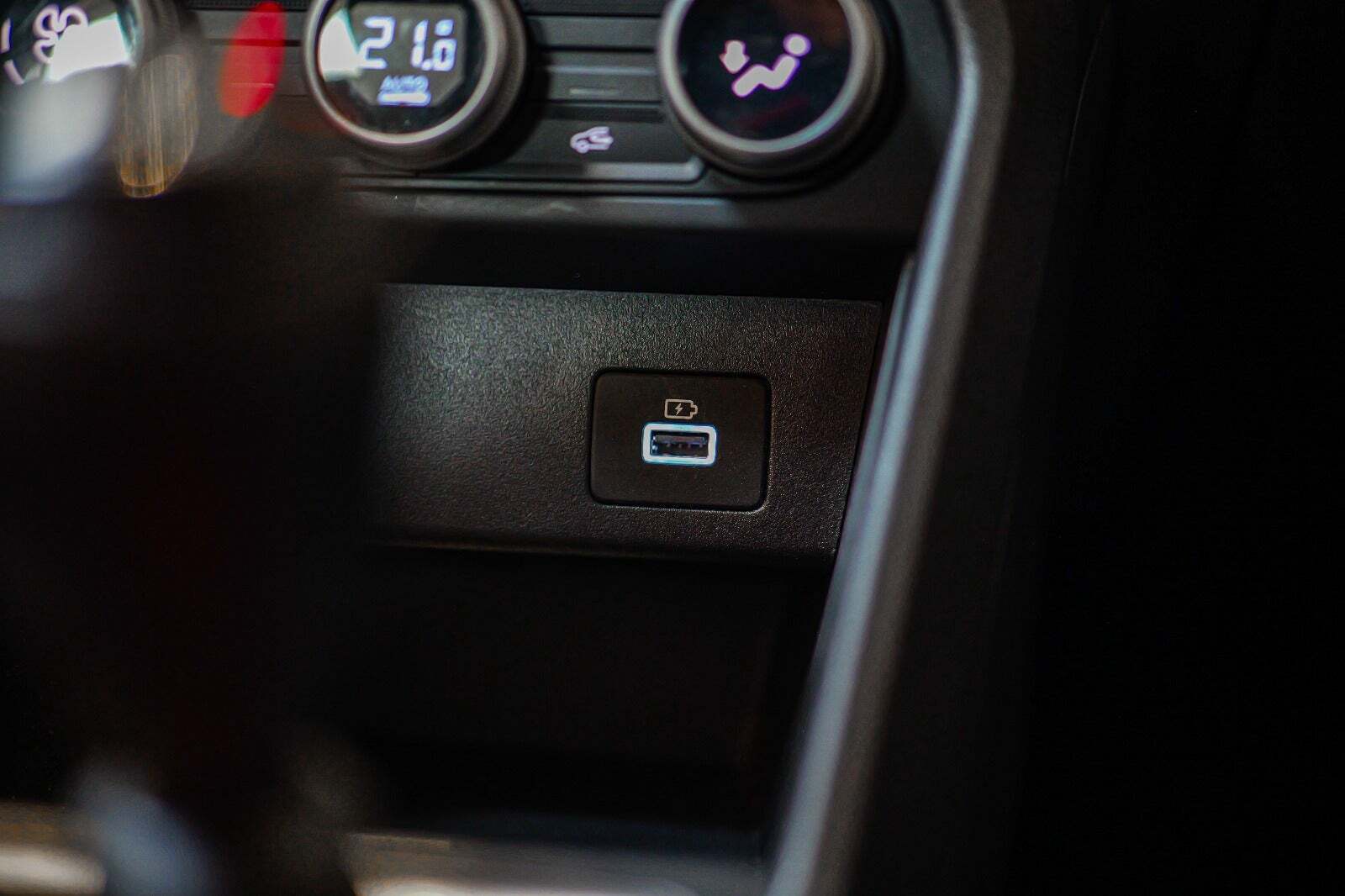 Rød Dacia Sandero fra 2023