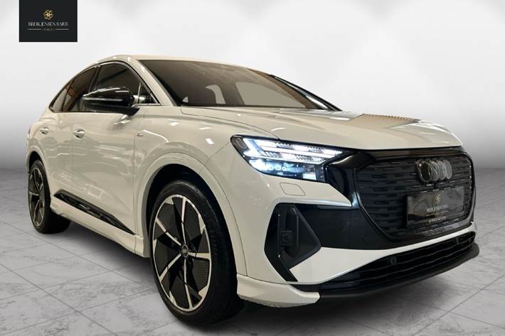 Hvid Audi Q4 fra 2022 set udefra