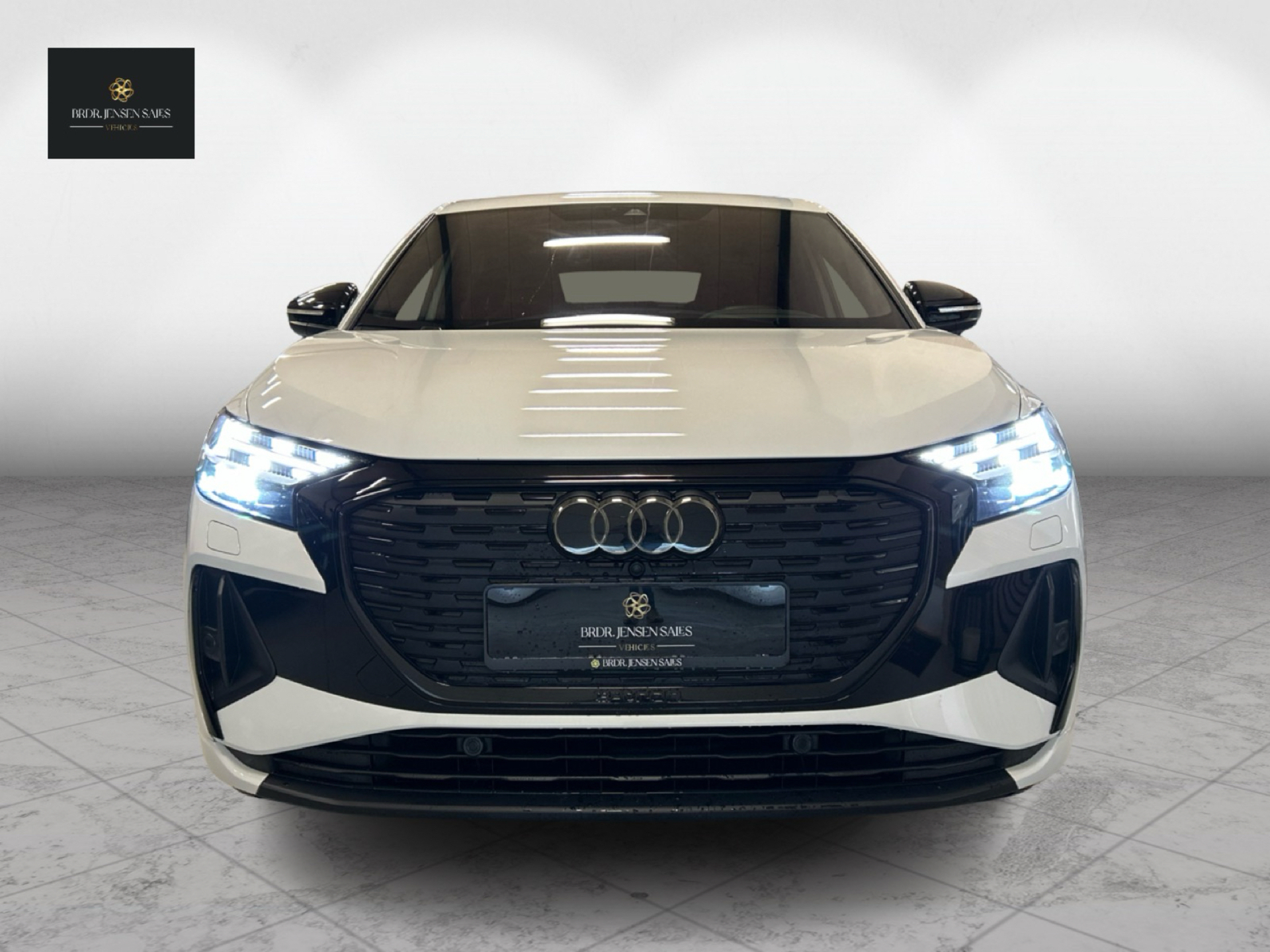 Hvid Audi Q4 fra 2022