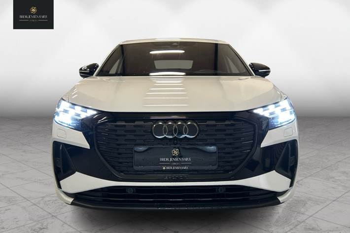 Hvid Audi Q4 fra 2022