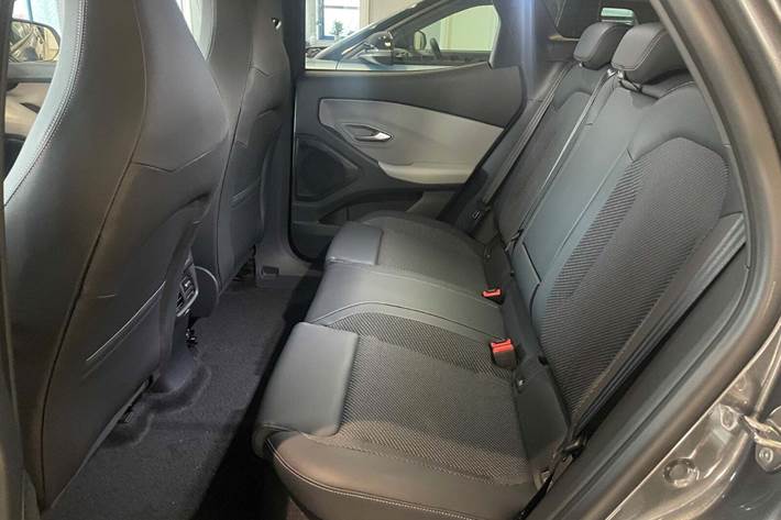 Grå Ford Explorer fra 2025