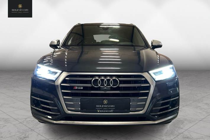 Grå Audi SQ5 fra 2017