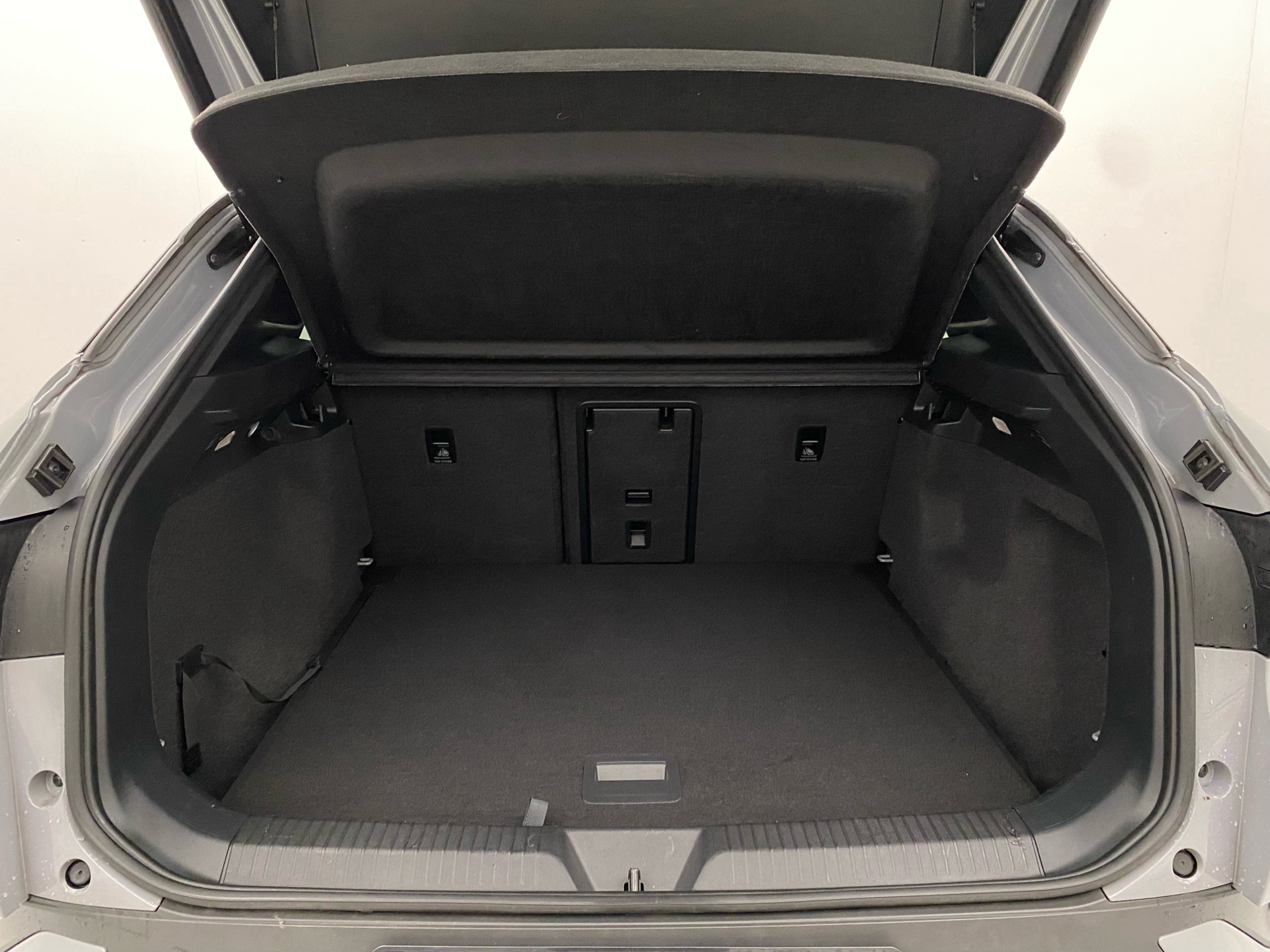 Grå VW ID.4 fra 2021