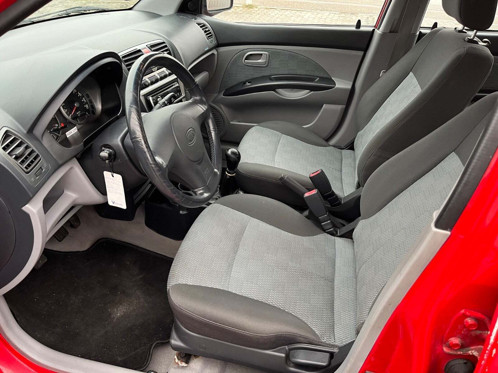 Rød Kia Picanto fra 2007