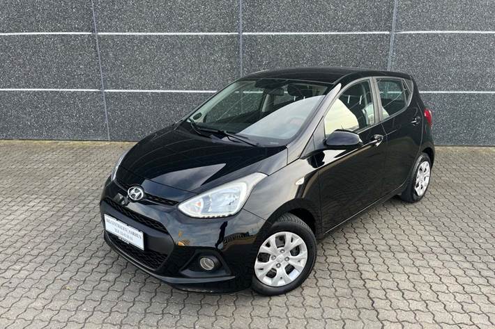 Sort Hyundai i10 fra 2015 set udefra