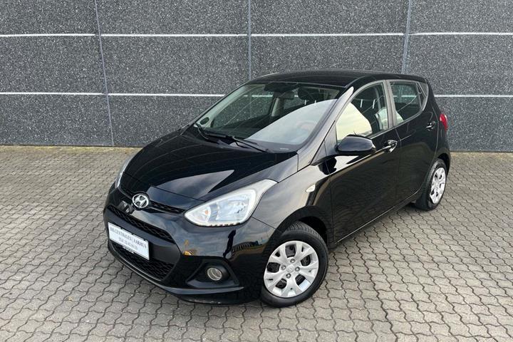 Sort Hyundai i10 fra 2015 set udefra