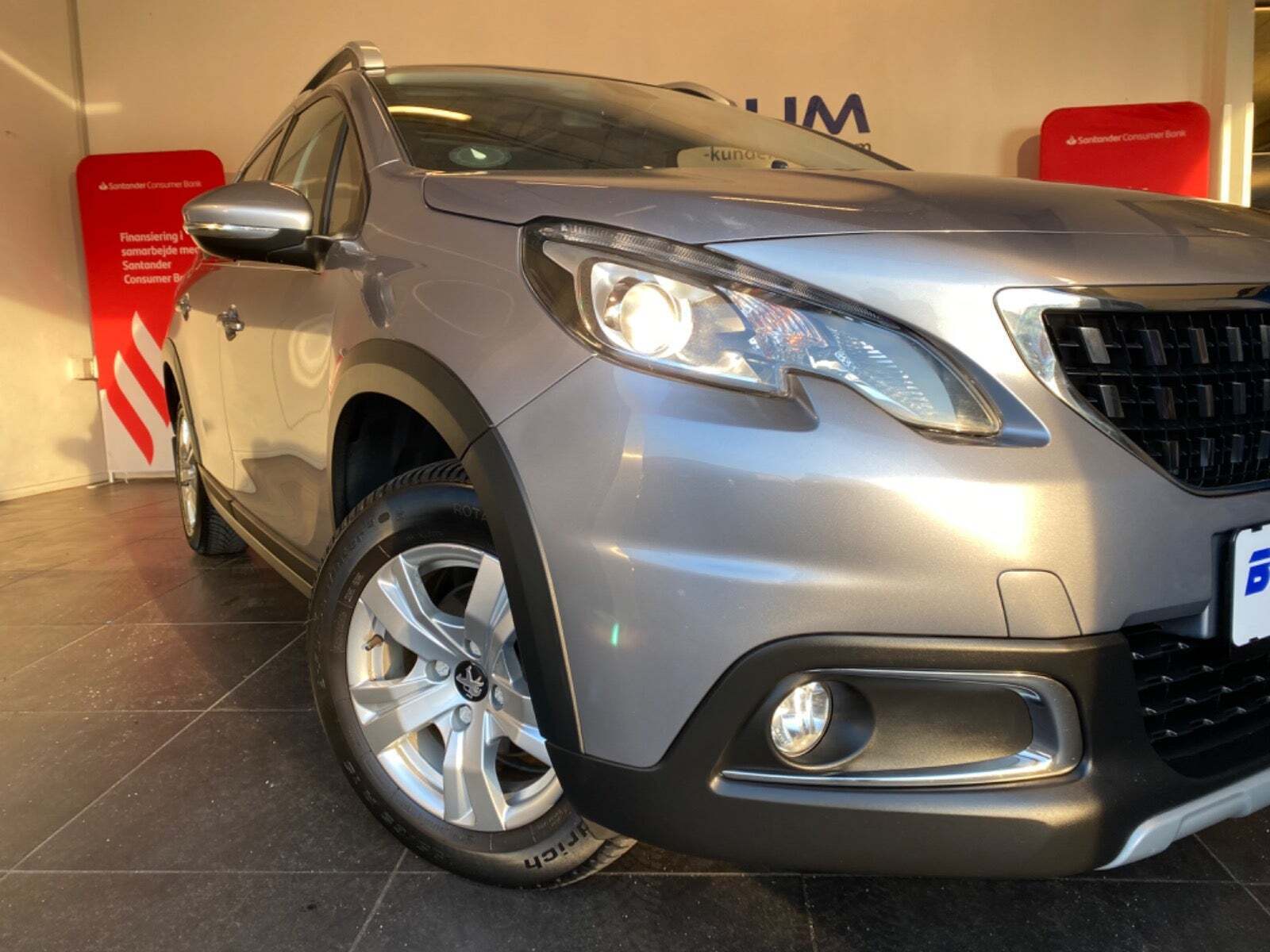 Sølv Peugeot 2008 fra 2017