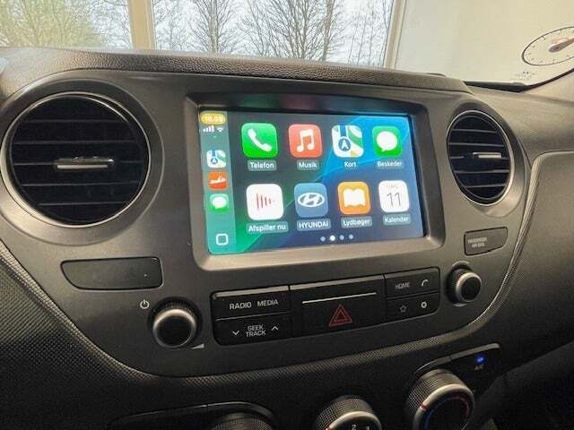 Grå Hyundai i10 fra 2020