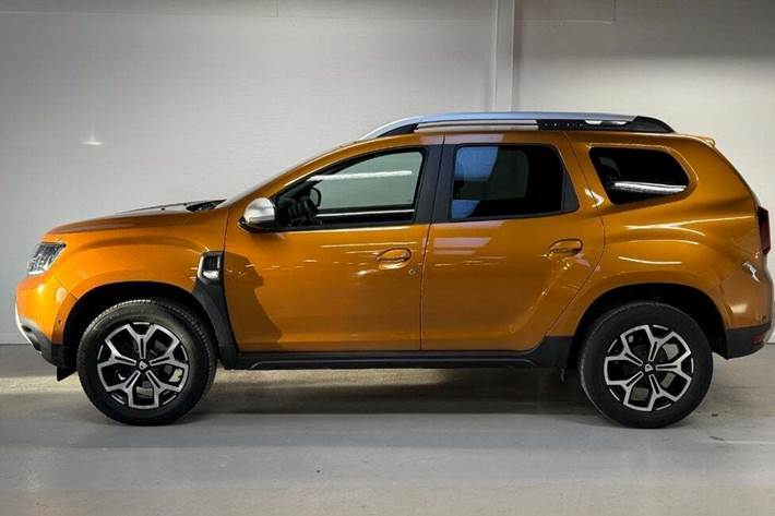 Orange Dacia Duster fra 2021