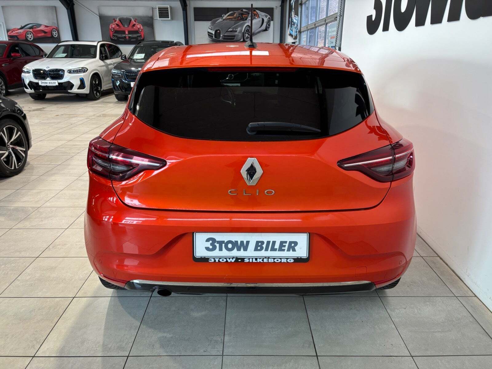 Orange Renault Clio V fra 2020