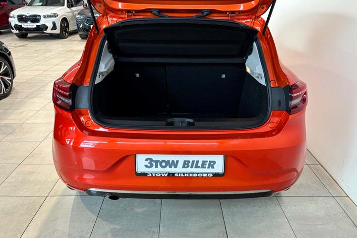 Orange Renault Clio V fra 2020